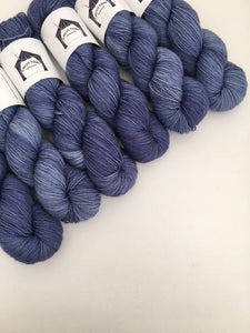 SPARKLE Hand Dyed Fireworks Sparkle Sock 4ply Fingering 75/20/5 merino nylon GOLD Stellina Southern Emu Wren